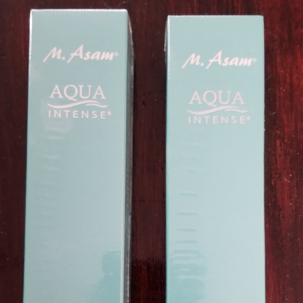Aqua Intense Hyaluron  facial Serum